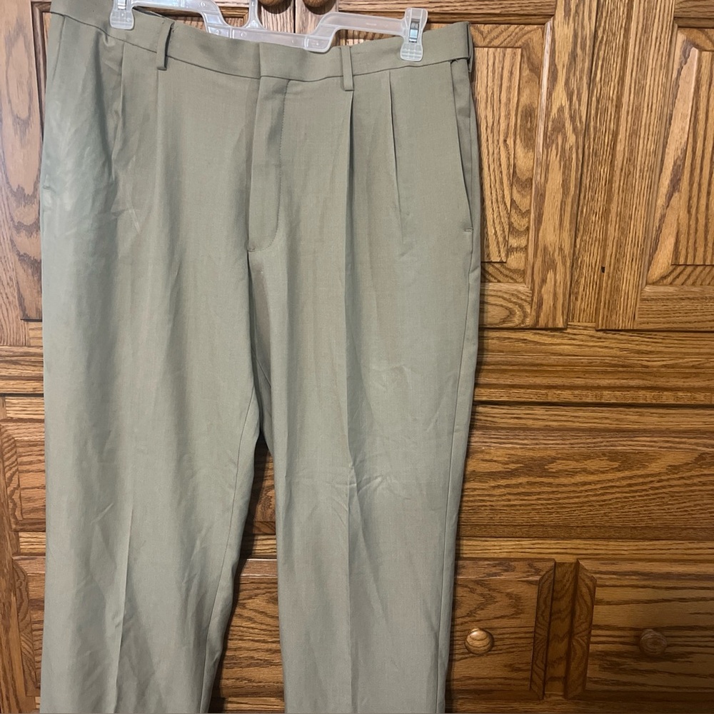 Haggar Men's Tan Dress Pants. 38 x 30